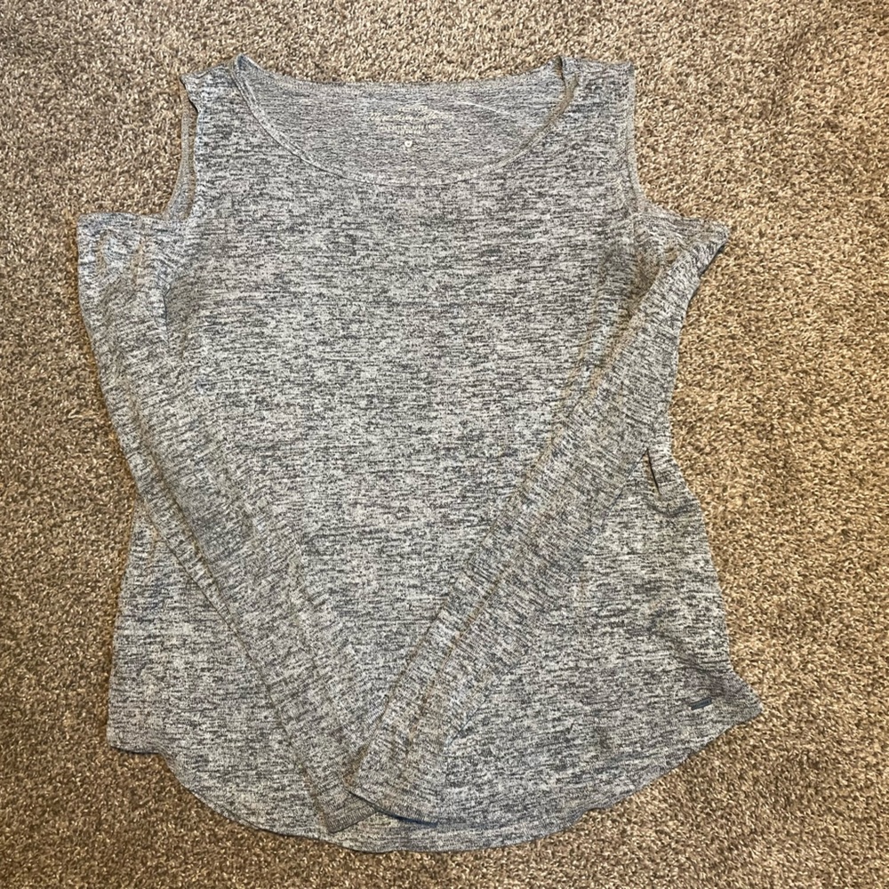 Hollister Medium Open Shoulder Top 😍
